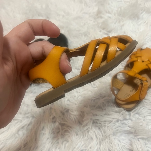 Kids Multi-Color Shoe Set - Picture 8 of 14